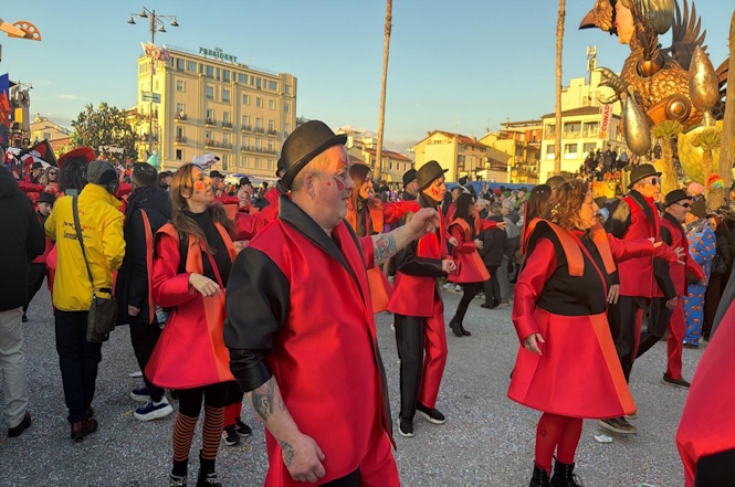Luciano Tomei porta il “Carnevale futurista”: omaggio a Depero